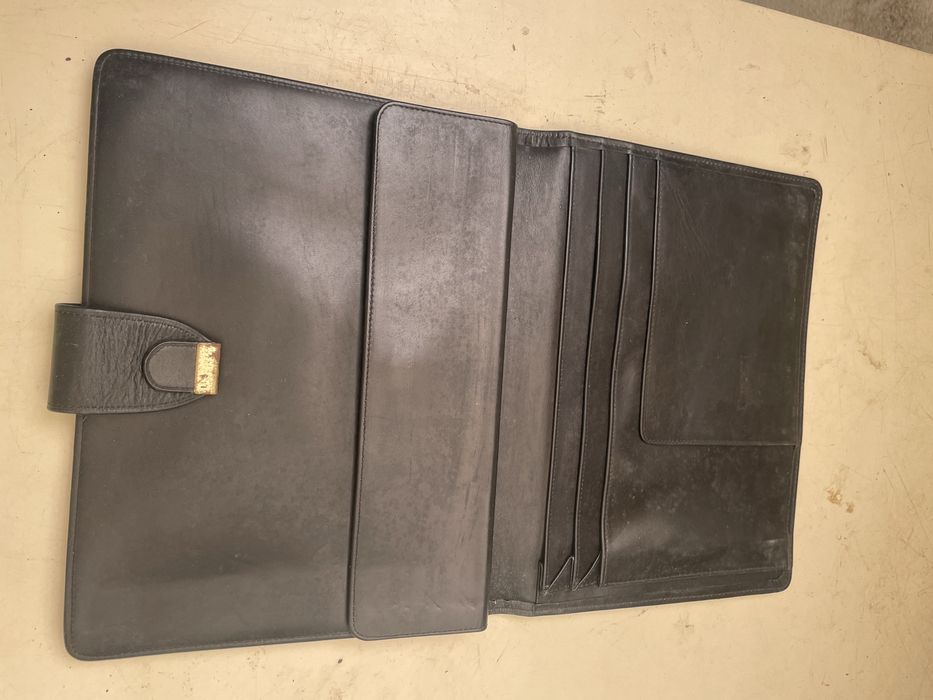 Porta documentos pasta em pele cor preta