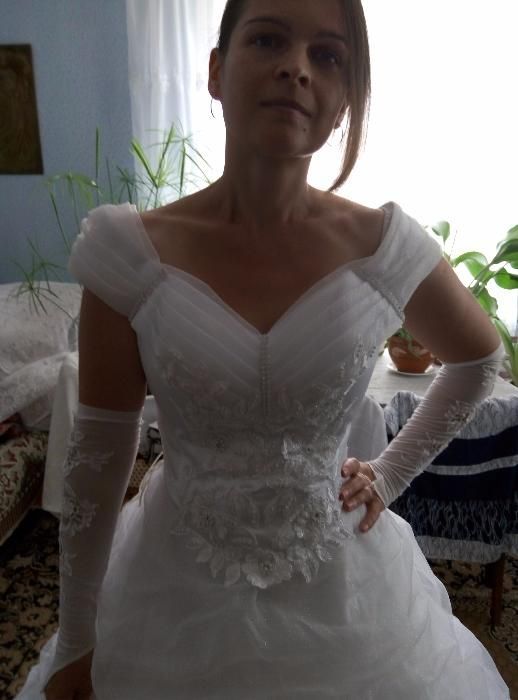Свадебное платье