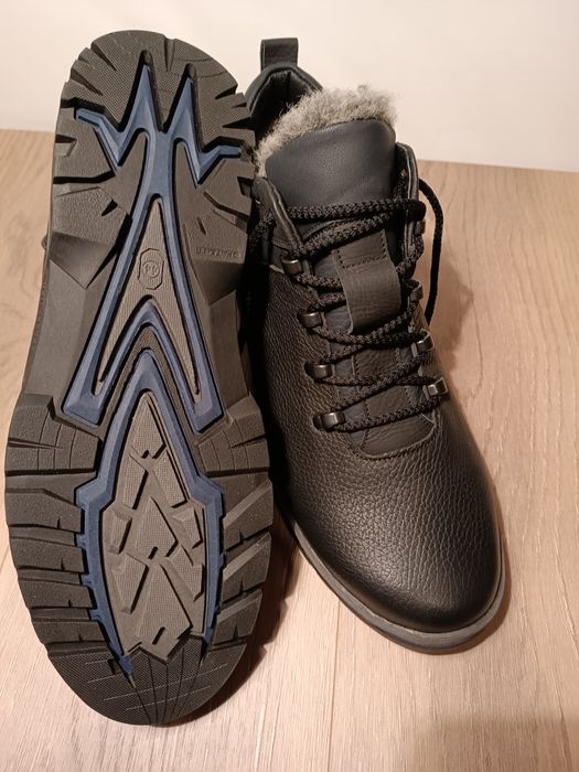 Продам ботинки 42, 43,44р.