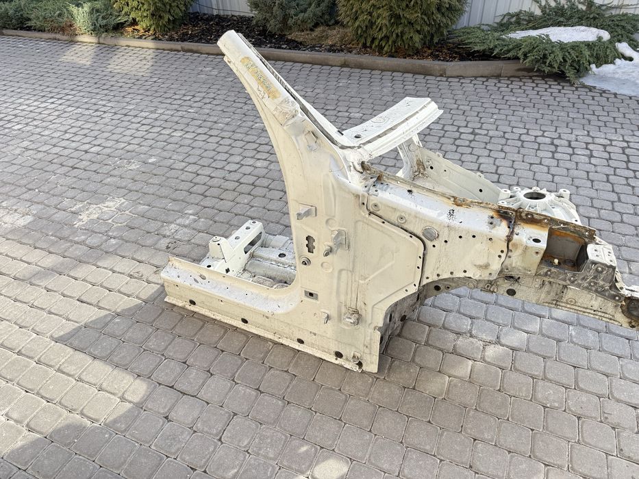 Четверть ланжерон стойка перед  стакан BMW X3 G01  X4 G02 без окуляра