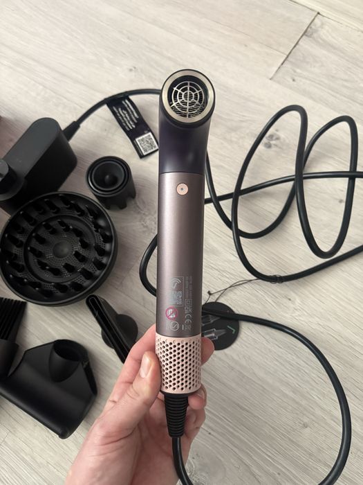 Фен Dyson Supersonik