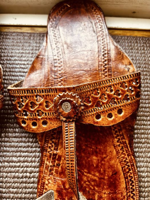 São dois pares de “chinelos”