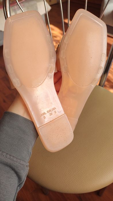 Klapki damskie z ozdobą Kamoa r39