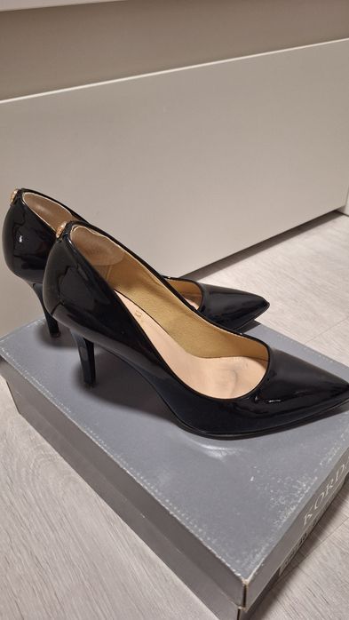 Czarne Szpilki Lewski