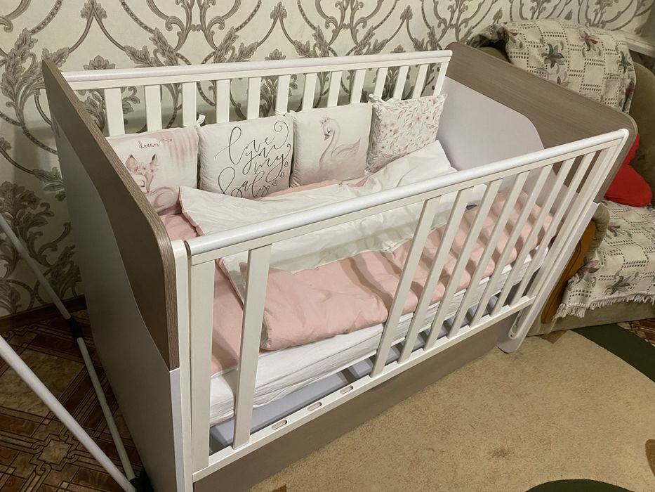 Детская кроватка