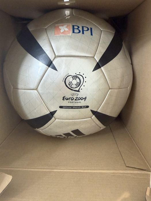 Bola adidas Roteiro euro 2004