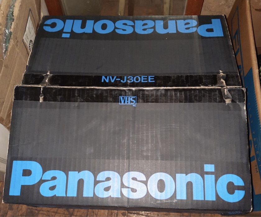 Видеомагнитофон Panasonic