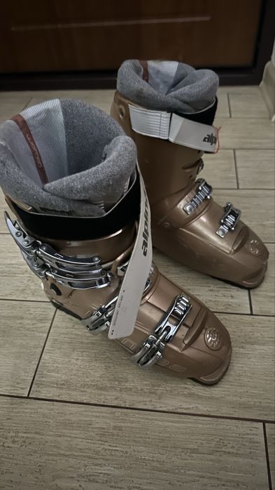 Лижні черевики Alpina