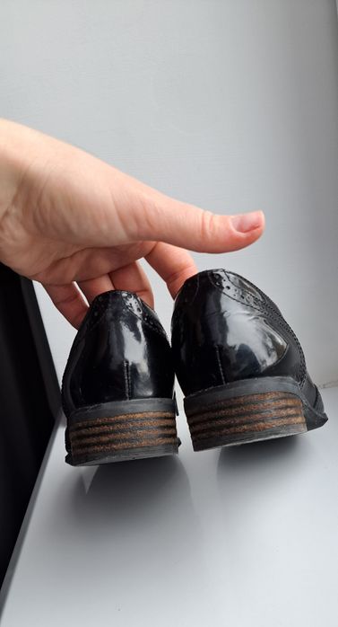 Туфлі Clarks шкіряні 38р.