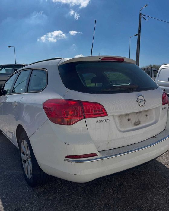 Opel Astra J 2015 para peças!