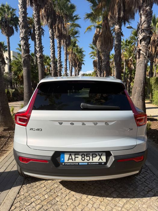 Carro Volvo XC 40 — photo 2