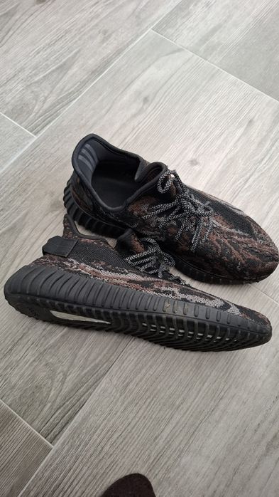 Yeezes 350 MX rock