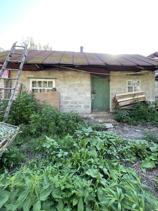 Продам частину будинку в тихому місті біля лісу на Сортировці