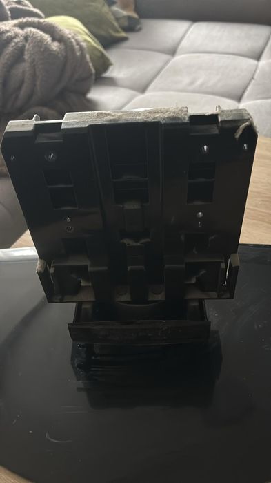 Podstawa stopa noga od TV LG 42LG2000 plus śruby
20