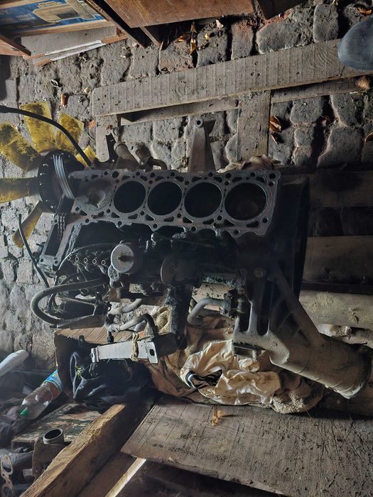 Продам блок мотора ОМ 602, 2.9 дизель мерседес Т1ерседес Т1