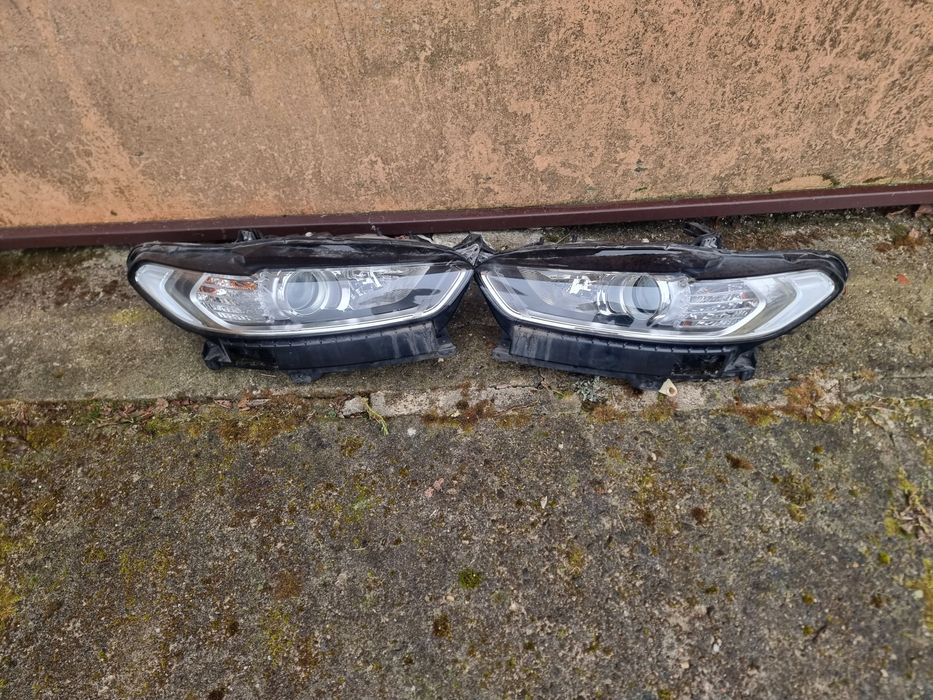Ford Mondeo MK5 lampa prawa lewa soczewka