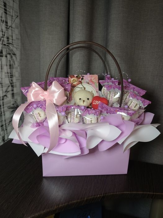 Букети із цукерок!Солодкі букети!Сладкие букеты!Солодкий подарунок!