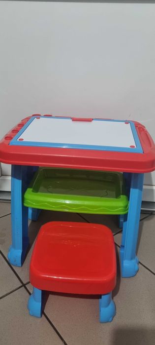 Мольбер для рисования/Столик и стульчик.