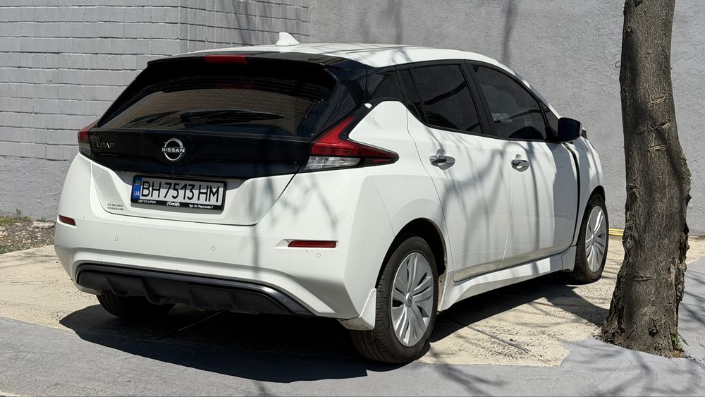 Продам Nissan Leaf 2022 год после ДТП.
