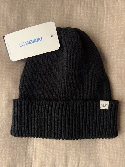 Чорна шапка lc waikiki