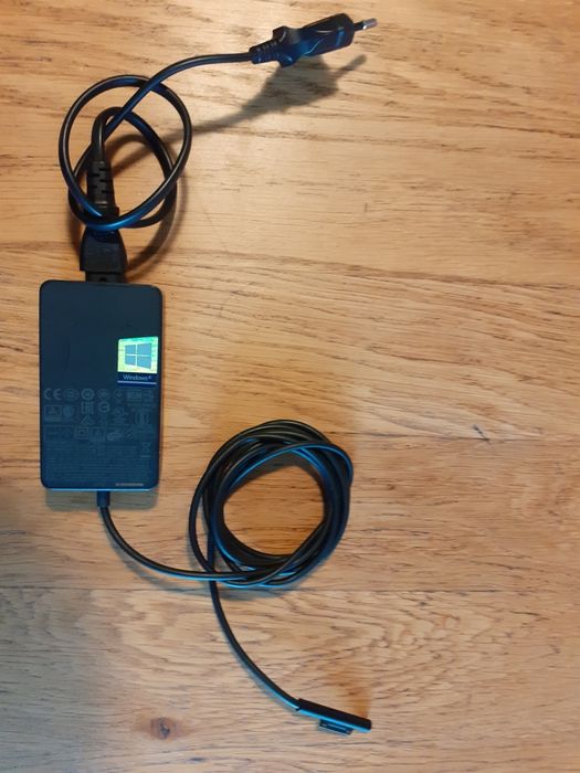 Vendo Microsoft  Surface Pro 5  em bom estado de funcionamento