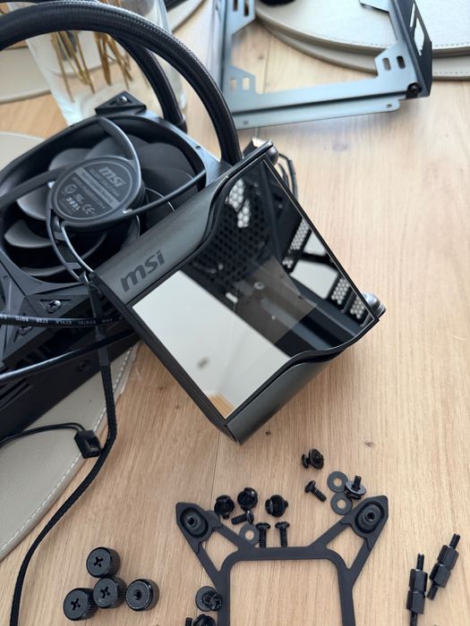 MSI MEG CoreLiquid S360