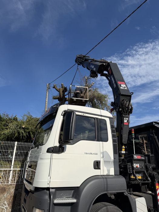 Man com grua hiab 322 com 22.5M E bascúla