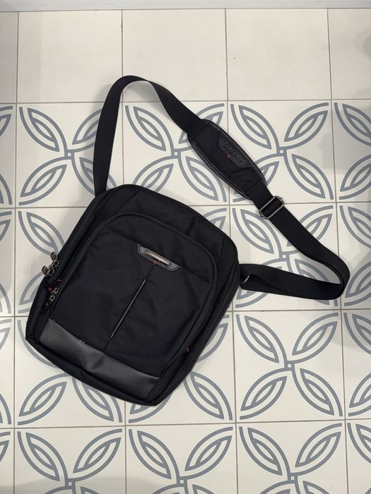 Torba na ramie, samsonite