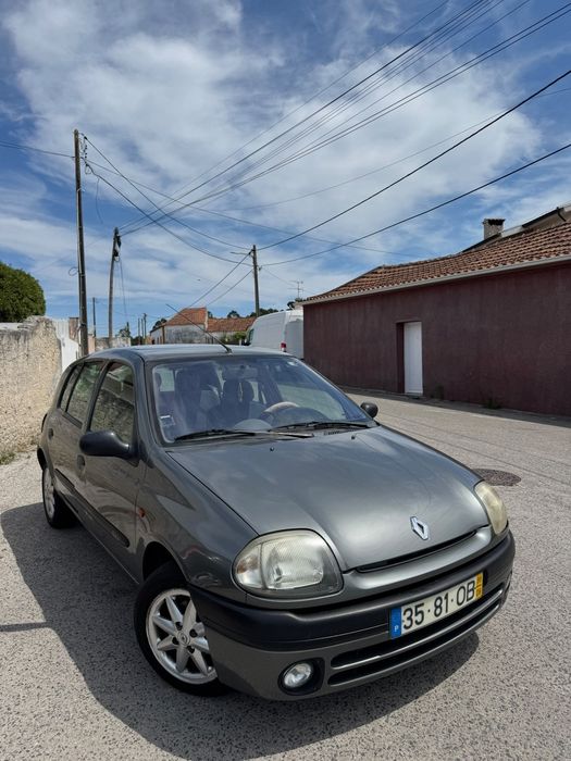 Vendo carro Renault Clio