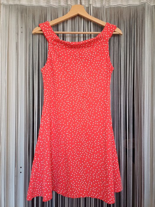 Vestido vermelho com bolinhas brancas (S)
