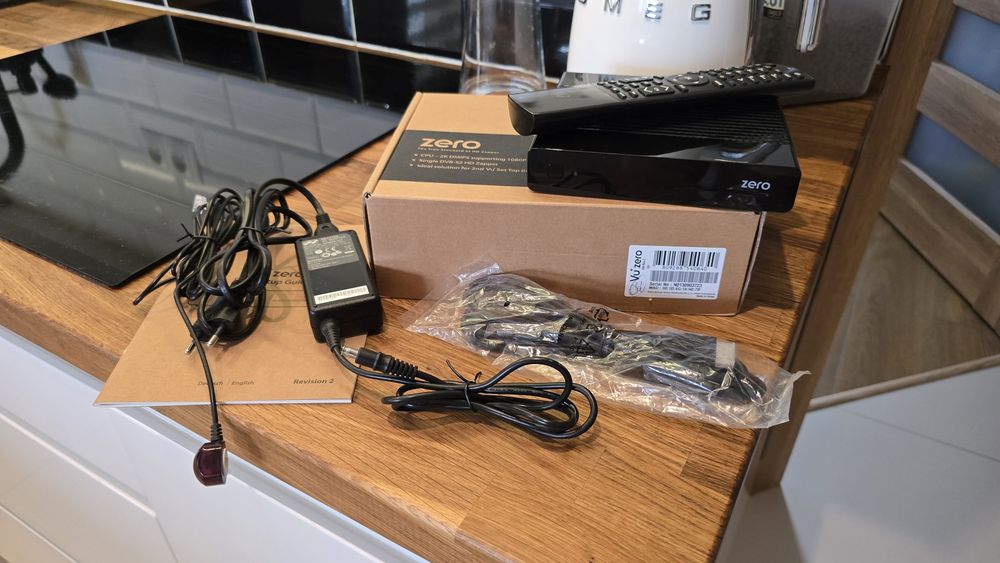 Odbiornik / dekoder VU+ zero REV.2 DVB-S2 HEVC czarny linux E2 oscam