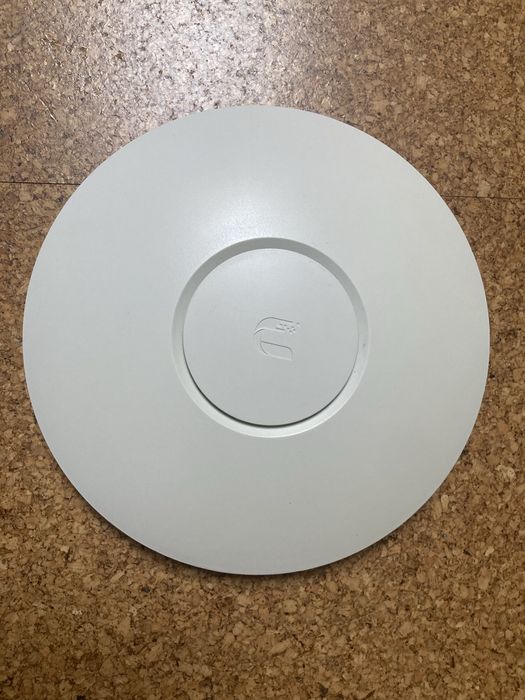 Acess-Point Ubiquiti UAP-LR + Adaptador POE