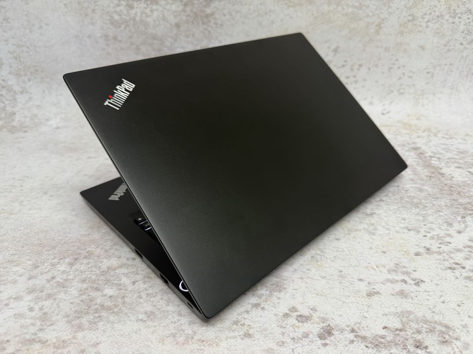 Lenovo Thinkpad E14 / i5 10210u 4.2GHz / 8GB DDR4 / 256SSD / 14 FHD / W11 Pro