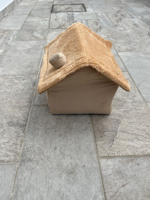 Vende-se casinha/ caminha para cachorro ou cães de raça pequena