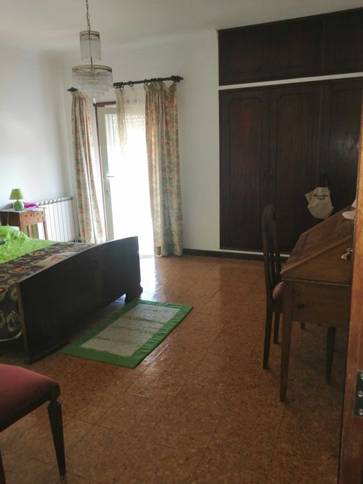 casa d'habitaçao com grande terreno
