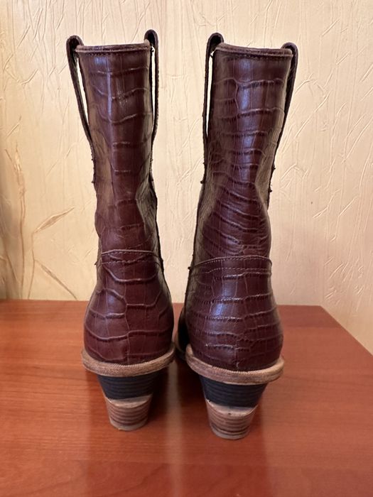 Козаки черевики Fendi оригінал