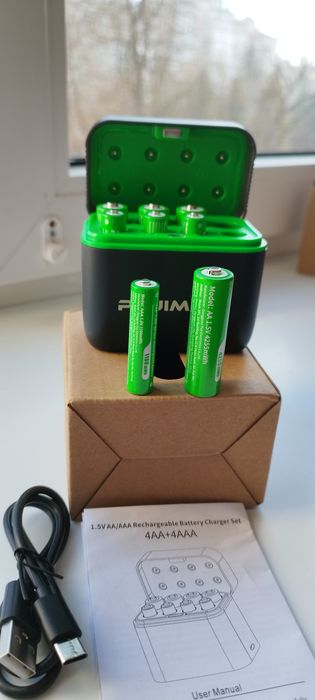 Комплект Зарядного Пристрою PUJIMAX +8 Акамуляторів(4AA+4AAA)