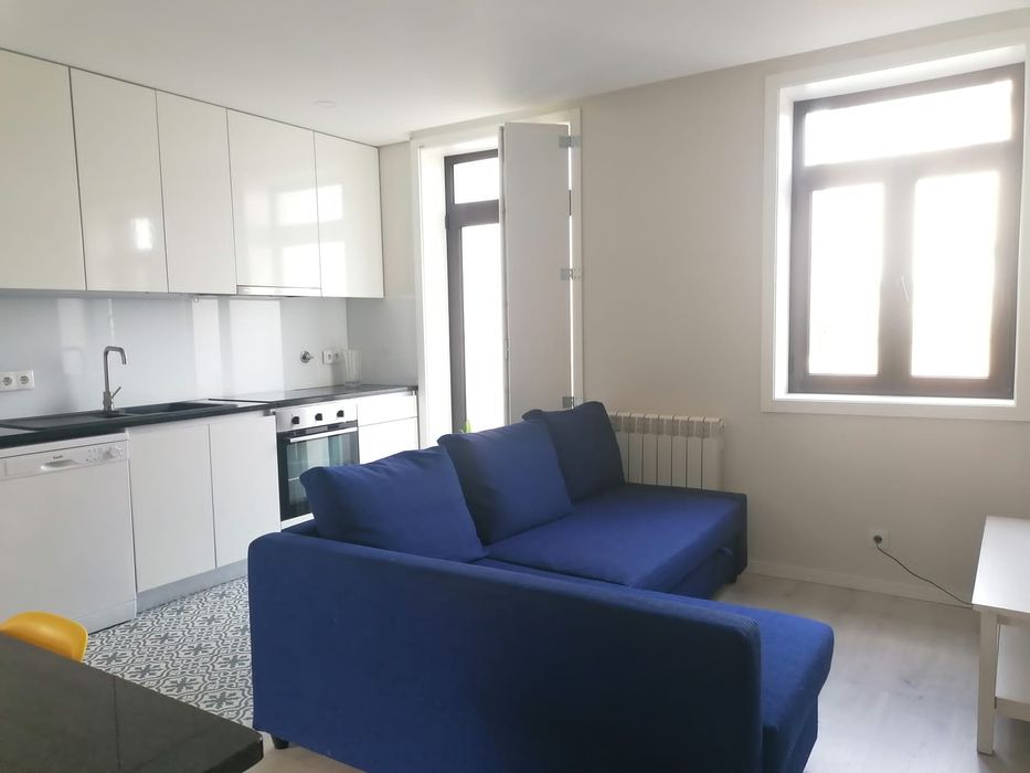 Aluga-se andar moradia T2