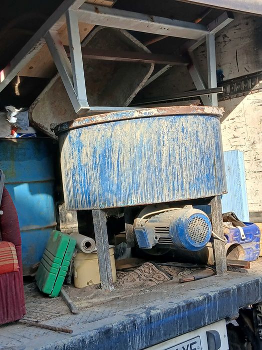 Бетоно змішувач .Евро забор оборудивания.