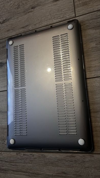 Вживаний Mackbook Pro 16 Core i9 16/2Тб