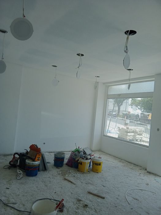 Loja em Odivelas em zona bem situada