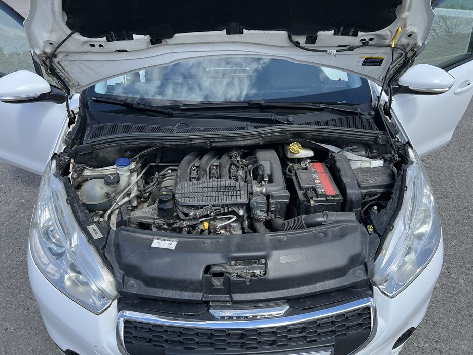 Peugeot 208 2013