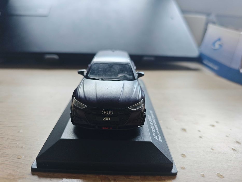 Miniatura Audi RS6 R by ABT