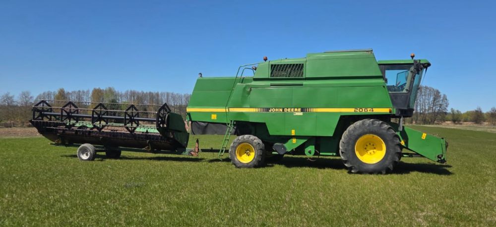 Kombajn JOHN DEERE 2064