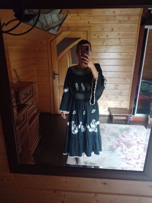 Шикарне вишите плаття