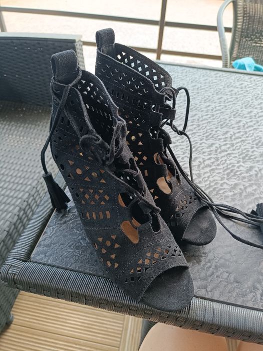 Buty sandały azur ażurowe nowe koturn 38 boho
