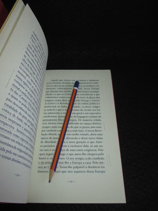 Livro Causas da Decadência dos Povos Peninsulares Antero de Quental