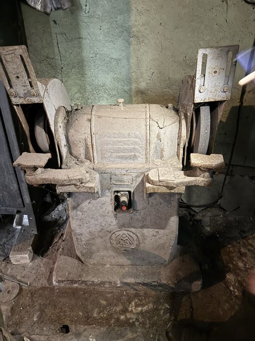 Продам точильний (шліфувальний) станок