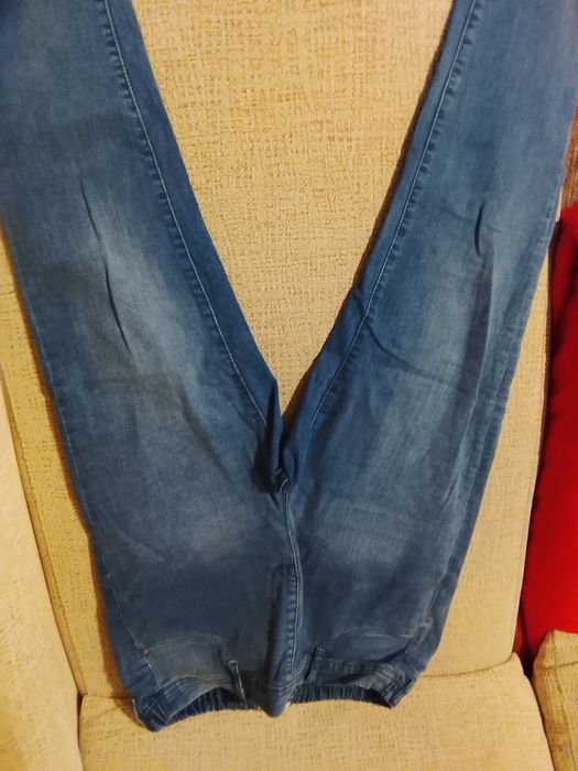 Vendo calcas de ganga como novas