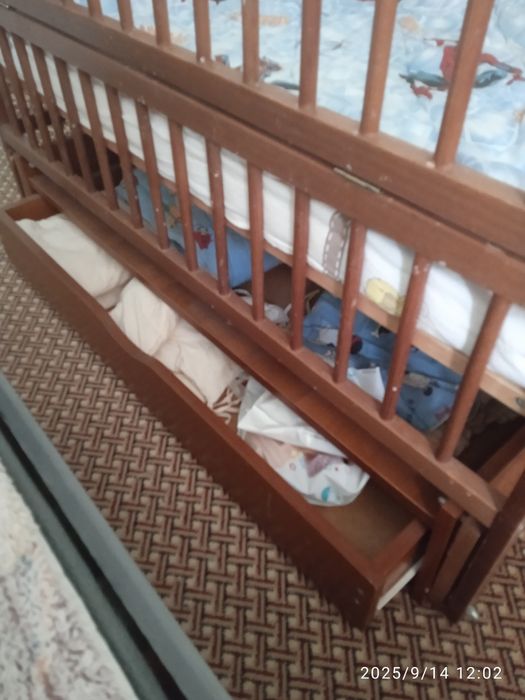 Детская кроватка